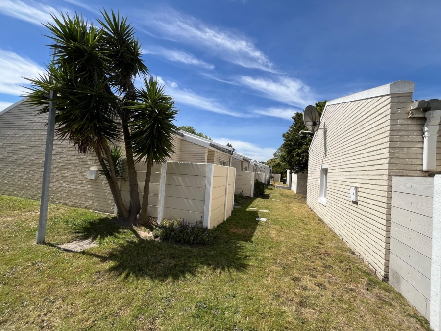 2 Bedroom Property for Sale in Table View Western Cape